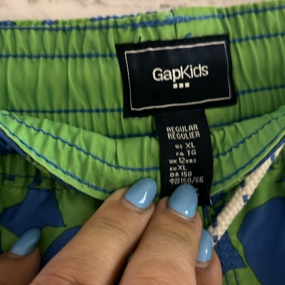 4/$20 GapKids swim trunks, shorts swimsuit size XL or 12y with mash lining - Picture 3 of 4